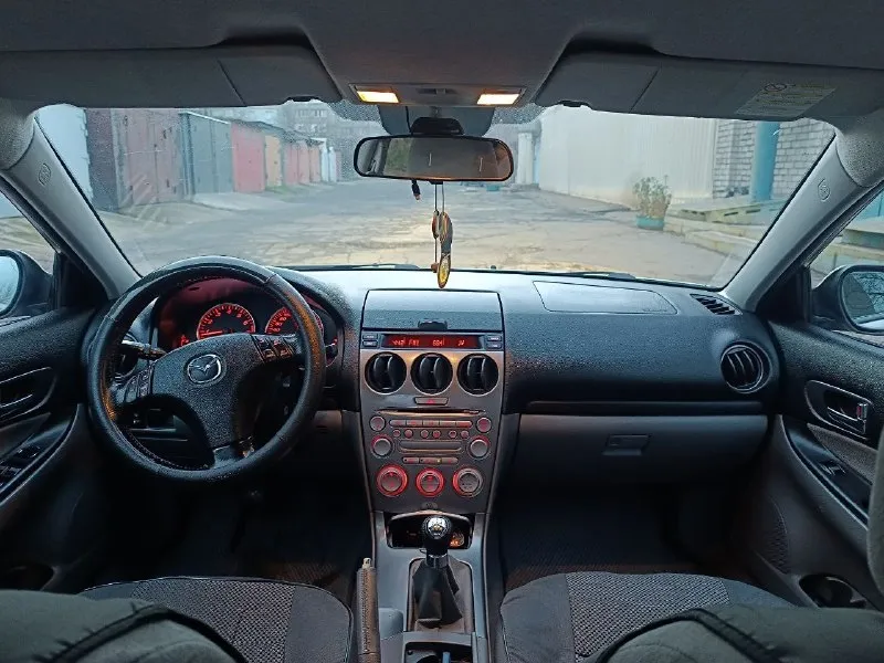 Продам mazda 6 gg 2.0 2003 (140 л. с. ) ❗❗❗ я собственник! в стс птс(оригинал) вписан, второй владелец в птс✅ 2 ключа кпп 5ступка полная комплектация для этой модели:мультируль, круиз, абс, 4 эсп, подогревы передних сидений, подогрев заднего стекла, электрорегулировка зеркал, электроусилитель руля, регулировка яркости подсветки салона✅ установлен хороший и дорогой свет(led) новая зимняя резина(корейская липучка) пороги, арки без рыжиков есть возрастные моменты по лкп(небольшие сколы), ничего критичного из минусов :нет сигнализации, закрывается и открывается с ключа по коробке и двигателю нареканий нет, все работает отлично, масло от замены до замены(раз в 7 т. км) цена - 650т. р + торг💵 находится в алчевске-перевальске телефон для связи +79591827606 или лс звоните, расскажу все более подробно 📞 звоните: +7(959)1827606 - фотография - 6