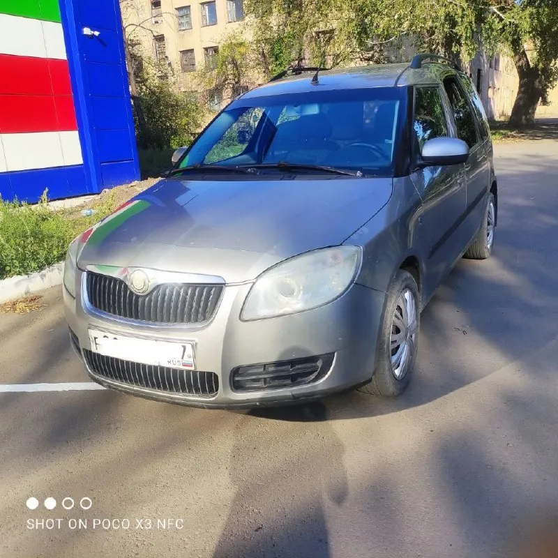 Skoda roomster 2007г, пробег 193000км, двигатель 1.4 дизель, 86лс, механика, надëжный, экономичный автомобиль, салон- трансформатор, масло не ест, цена 380000 рублей, +79493292939 📞 звоните: +7(949)3292939 - фотография - 2