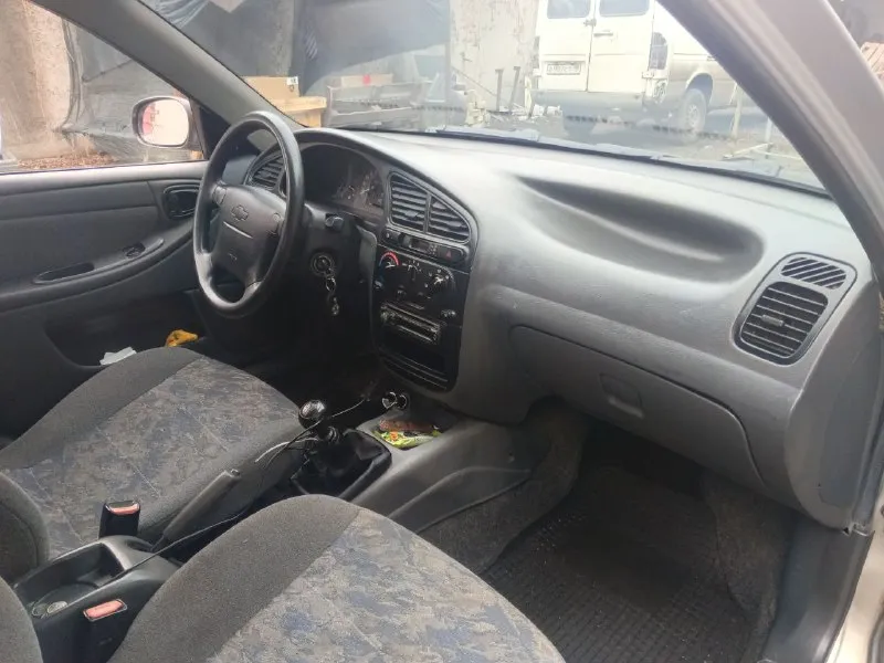 Предлагаю вашему chevrolet lanos 1.5 механика, 2008 год, пробег 162 км. родного любые проверки100% ✅ максимальная комплектация!!! автомобиль в хорошем состоянии!!! кузов ровный, без вмятин, и царапин. никаких рыжиков и коррозии нет. машина полностью обслужена, новая выхлопная система, двигатель, подвеска, коробка на отлично👌 новая зимняя резина/чистый салон, опрятный и не курящий ) всё работает кондиционер, печка, вся электрика. автомобиль вложений не требует! реально машина живая, 2 ключа есть сервисная от дам / резина зима переобул не давно практически как новая 2 сезона от катал / по городу работа дом! цена _ 365 тыщ руб +79493161086 +79493491796 - фотография - 8