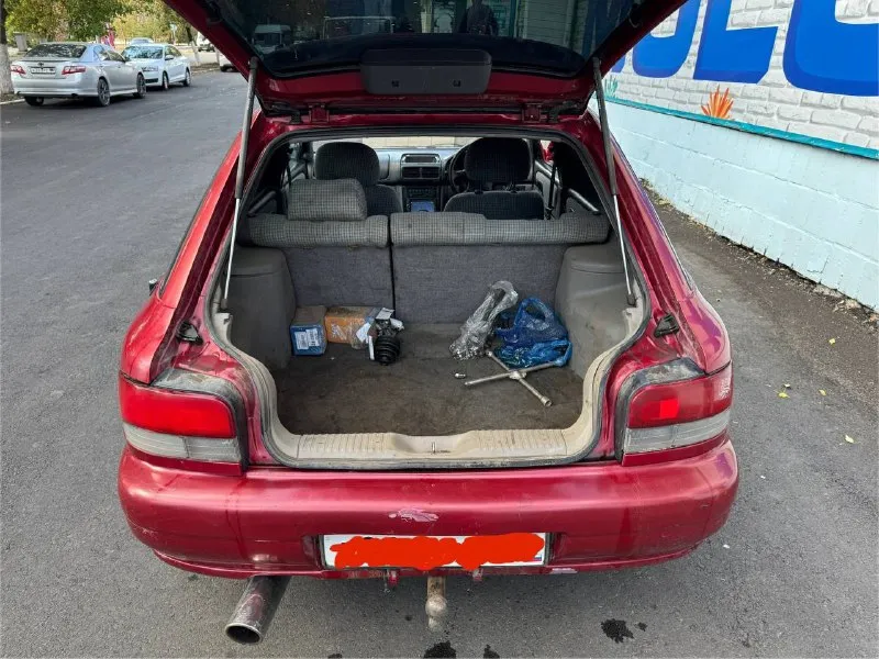 Цена до 10.12.25 180.000 город: торез номер телефона: +7 949 467 26 42 продаю своего друга, члена семьи, который никогда меня не подводил, а именно subaru impreza gf в кузове универсал, а теперь по состоянию: 1. кузов требует косметического окраса 2. дно и пороги в удовлетворительном состоянии 3. мотор на отлично, масло не расходует, не троит, не сапунит, проблем с мотором нет, тк это контрактрый мотор, пробег до 80.000 (вписанный) 4. коробка автомат, все режимы работают, не пинается, проблем не возникает теперь из недостатков: 1. нужно поменять гур (новый в багажнике 2. требует замены шпильки колес, 20шт отдам в комплекте 3. скоро подойдет время замены правого шруса( новый в багажнике) итог: в целом автомобиль неприхотлив, бензин сильно не расходует, масло не жрет, не кипит. 📞 звоните: +7(949)4672642 - фотография - 8