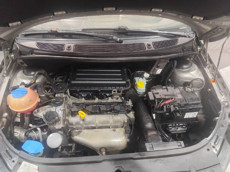 Skoda fabia 2013 1.6 акпп aisin 6ст цена 600 000 пробег 181 000 акпп и двигатель в хорошем состоянии, автомат обслужен. ходовая без посторонних звуков. салон не затертый и не прокуренный, ездила девушка. 4 эсп, подогревы передних сидений, кондиционер, эгур. два комплекта резины, два комплекта ключей. продажа от собственника. находится в макеевке( центр) +79493225396 📲 tg: @alexp777 📞 звоните: +7(949)3225396 - фотография - 7