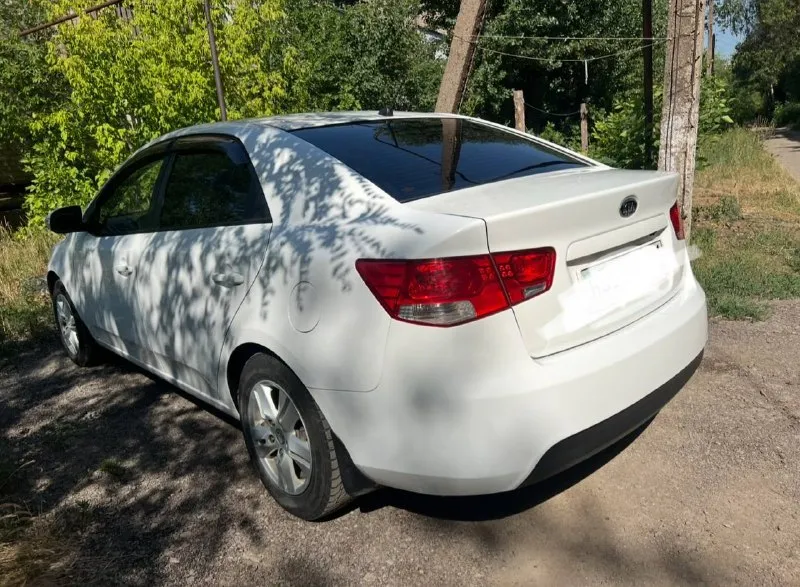 Продам kia cerato 2( kia церато), 1.6 ат 2009 г. В.
Двигатель работает отлично, коробка автомат работает отменно не пинается не тупит, передачи переключает не заметно. Кузов в хорошем состоянии гнили ржавчины нет. Отличная комплектация: сигнализация с обратной связью, климат-контроль ( всё греет холодит), гур, airbag, обогрев лобового стекла, заднего, электро зеркала, обогрев зеркал, подогрев сидений, датчик света, мультимедиа usb, aux, камера заднего вида. Автомобиль на новой зимней резине. Все остальные вопросы по телефону. Цена 670 тыс. Рублей. Быстрым будет небольшой торг у капота! Для переоформления поеду с вами в мрео.
Г. Горловка +79495625234 мобильный, telegram, whatsapp. Звонить можно в любое время.
📲 Tg: денис
📞 Звоните: +7(949)5625234 - фотография - 4