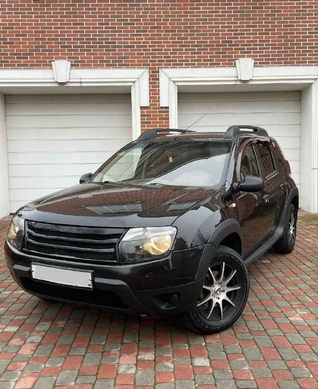 Продам - renault duster год - 2013 пробег - 168.000км объём - 2.0 1 владелец птс - оригинал полный привод - 4x4 машина в отличном состоянии, никаких вложений не требует. комплектация: электроусилитель руля, два стеклоподъемника, кондиционер, датчик света, датчик дождя, блютуз, стоит сигнализация с автозапуском, заводская магнитола, парктроники, днище, пороги в отличном состоянии, в комплекте отдам зимнюю резину практически новую на красивых дисках, отдам новый видео регистратор, купил масло и фильтра ещё не поменял так как некогда это всё отдам новому владельцу, по ходовой части не требует не каких вложений от слова совсем. большой багажник и очень вместительная, одним словом машина для себя. переоформление через мрэо цена 1 000.000 тысяч рублей осмотр г. донецк остальное по телефону +79495788575 александр - фотография - 2