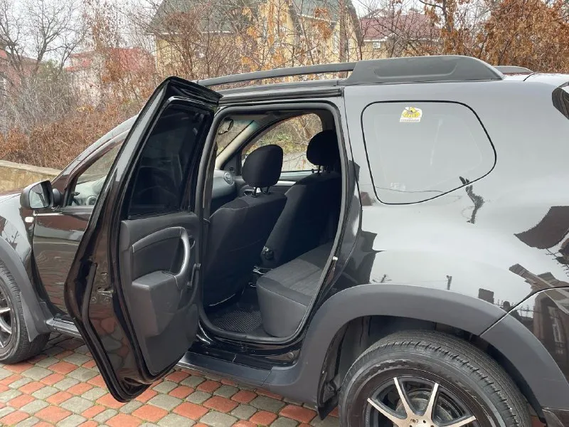 Продам - renault duster год - 2013 пробег - 168.000км объём - 2.0 1 владелец птс - оригинал полный привод - 4x4 машина в отличном состоянии, никаких вложений не требует. комплектация: электроусилитель руля, два стеклоподъемника, кондиционер, датчик света, датчик дождя, блютуз, стоит сигнализация с автозапуском, заводская магнитола, парктроники, днище, пороги в отличном состоянии, в комплекте отдам зимнюю резину практически новую на красивых дисках, отдам новый видео регистратор, купил масло и фильтра ещё не поменял так как некогда это всё отдам новому владельцу, по ходовой части не требует не каких вложений от слова совсем. большой багажник и очень вместительная, одним словом машина для себя. переоформление через мрэо цена 1 000.000 тысяч рублей осмотр г. донецк остальное по телефону +79495788575 александр - фотография - 8