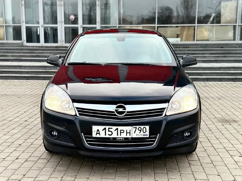Продам свою opel astra h рестайлинг 2012г машина полностью обслужена до идеала! не требует не замен... - фотография