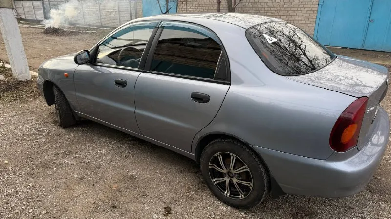 Продам заз ланос 1.5, 2010 г. газ/бензин, газ пропан, зарегистрирован, пробег 200т реальный не смотан, в дтп не участвовала, на хорошем бодром ходу, работает все исправно, есть не большие моменты по кузову, губы не мазал специально, резина зима и лето в отличном состояние, цена 290т. на нюансы по кузову в цене подвинусь, но разговор по торгу возле капота! территориально г. енакиево тел: +79493140100 📲 tg: стас 📞 звоните: +7(949)3140100 - фотография - 2