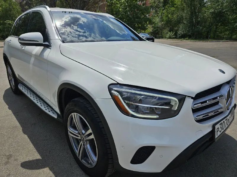 Mercedes glc 300 год выпуска: 2021 пробег: 23 000 км объём двигателя: 2.0 л turbo 9g-tronic (258л. с) кпп: автоматическая тип двигателя: бензиновый привод: задний кожаная обивка салона бортовой компьютер круиз-контроль круговые парктроники обзор 360 камера заднего вида датчики дождя, света климат-контроль 2-зонный подогрев сидений водителя и пассажира электропривод багажника электропривод зеркал ассистент контроля слепых зон бесключевой доступ 4х дверей старт/стоп голосовое управление функция экстренного торможения вluеtооth аuх мультифункциональное рулевое колесо 2 комплекта резины один владелец/эптс осмотр г. донецк днр 4.25млн. руб +79526032528 watts up/telegram +79493068712 📲 tg: @rammsteinv 📞 звоните: +7(949)3068712 - фотография - 3