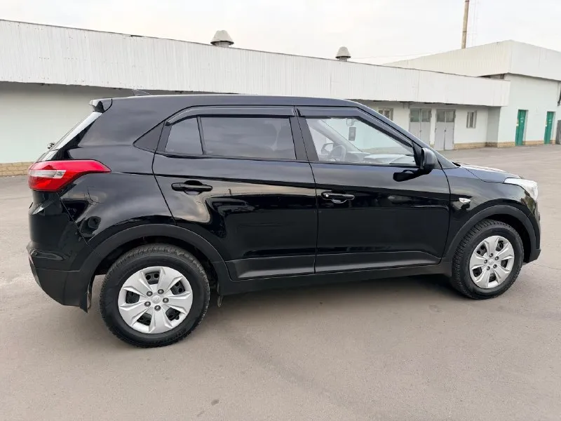 Hyundai creta 2016 год 1.6 коробка механика лучшее сочетание механической коробки и простого надежного атмосферного двигателя! 113 тысяч родного пробега эксплуатация с конца декабря 2016 состояние отличное! салон как новый все в родном окрасе, заводское остекление! надежный городской кроссовер с высоким клиренсом и экономным расходом топлива. полностью обслужен, вложений не требует! новая зимняя шипованая резина отдам еще комплект лета цена авто 1 450 000 рублей и торг с реальным покупателем +7959-22-39-176 (есть ватс ап и телеграмм) 📞 звоните: +7(959)2239176 - фотография - 3