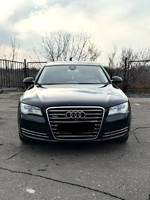 Audi a8 d4, 2012г, 3.0 бензин, коробка автомат, пробег 178000тыс состояние отличное, мотор и коробка на отлично, машина обслужена и готова к эксплуатации. новая резина. комплектация отличная адаптивные biled линзы с авто дальним светом, передняя и задняя камеры, в круг парктроник, переключение режимов подвески, рулевой рейки, мотора и коробки в мониторе, без ключевой доступ, старт-стоп, потолок с подсветкой, 4-х зонный климат, подогревы передних и задних сидений, круиз-контроль, подрулевые лепестки и т. д. переоформление без проблем, возможен расчет в мрэо цена: 1.180.000₽ возможен обмен только с вашей доплатой, на обмен цена выше телефон: +79490933831 📞 звоните: +7(949)0933831 - фотография - 2