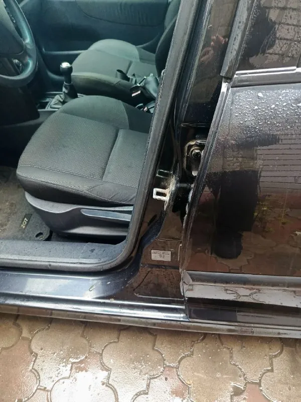 Peugeot 207 универсал двигатель 1.4 2010 год пробег 250000 к машине нет притензий, кондиционер и ручник рабочий после прилёта трещина на понораме, не течёт зарегистрированный газ, машина местная цена 300 тр. небольшой торг номер +79493626773 николай - фотография - 10