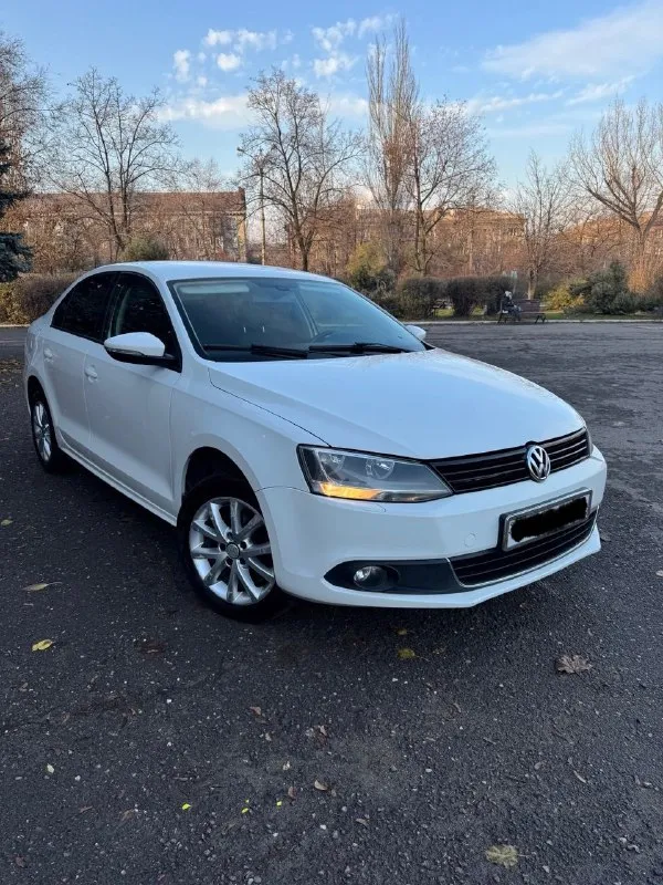 🏎️продам volkswagen jetta (джетта) 2012 год. 1.6 бензин, автомат классический кузов весь в родном ок... - фотография
