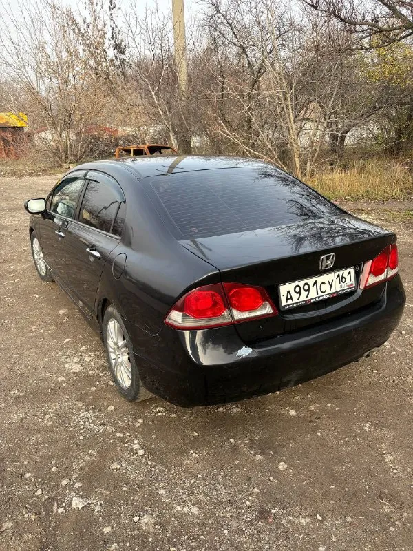 Продам honda цивик 4д, автомат, 1.8, коробка вперед листает идеально, назад при переключении есть пинок, на езду не вливает. в остальном все хорошо, не гнилая. г. донецк цена 680к, торг минимальный +7949-303-41-09 📲 tg: @rad0508 📞 звоните: +7(949)3034109 - фотография - 2
