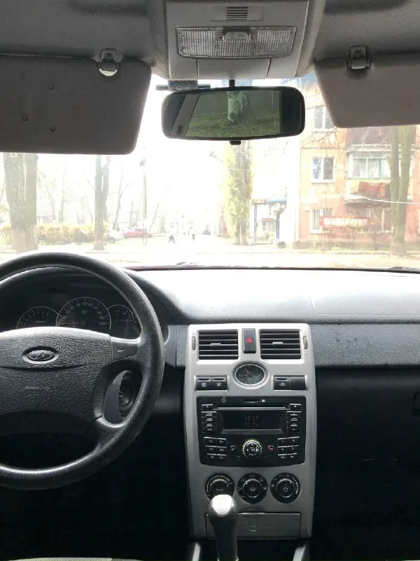 Продам!!!🚘 автомобиль ваз приора 2012год! ❄️кондиционер! система аbs! стекло подъемника-2! электро-усилитель руля! подогрев зеркал ! электро-привод зеркал! аудио система ! сигнализация мотор 1,6 ( 16 клапаный) обешумлен весь кузов! авто в очень хорошем состоянии! без гнили и ржавчены! мотор, ходовая, коробка в идеале!!! электрика вся исправна! 📑документы в порядке! цена 385 плюс торг номер тел +79496796004 телеграмм +79496796004 📞 звоните: +7(949)6796004 - фотография - 5