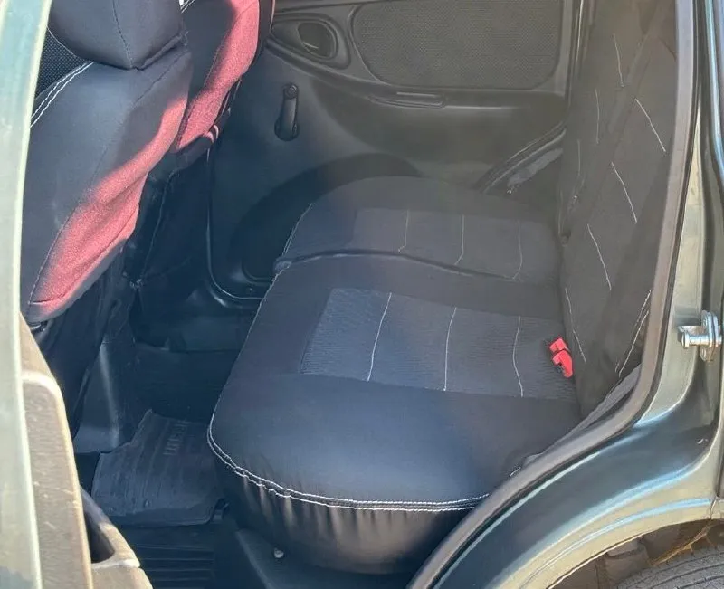 Продам внедорожник! chevrolet niva 2016 года, автомобиль в хорошем состоянии, без вложений! автотека зеленая✅. авто эксплуатировали с трепетом! обслуживание своевременное, капот защитили от сколов, он в броне пленке! мотор коробка на 5/5! ходовая часть также на 5, без стуков! раздатки и мосты в полнейшем порядке. кузов как по фото, без гнили, выглядит отлично! все герметики завод! -кондиционер, -система (abs), -гидроусилитель руля, -эл. стеклоподъемники, -эл. регулировка зеркал, -обычная аудио система, -имеются все сервизные книжки. салон ухоженный! без потертостей и порезов! документы кристально чистые, переоформление без проблем! цена 670.000т/р торг у авто. тел: +79493235386 - фотография - 7