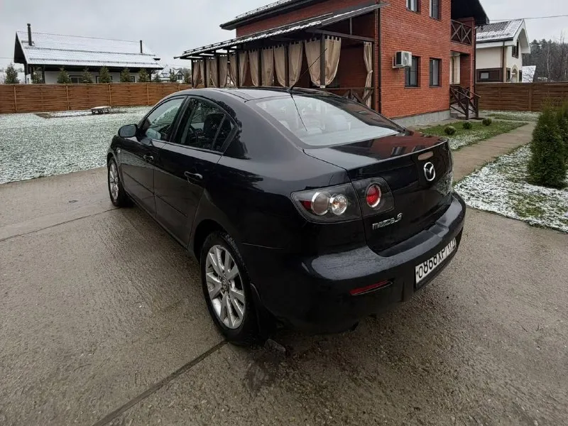 Мазда 3 автомат, 1 хозяин без дтп зеленая автотека, вся в родной краске кроме одного элемента пробег 220 в хорошем состоянии. цена 600 тысяч мариуполь через час будет в бердянске номер для связи +79785153138 - фотография - 2