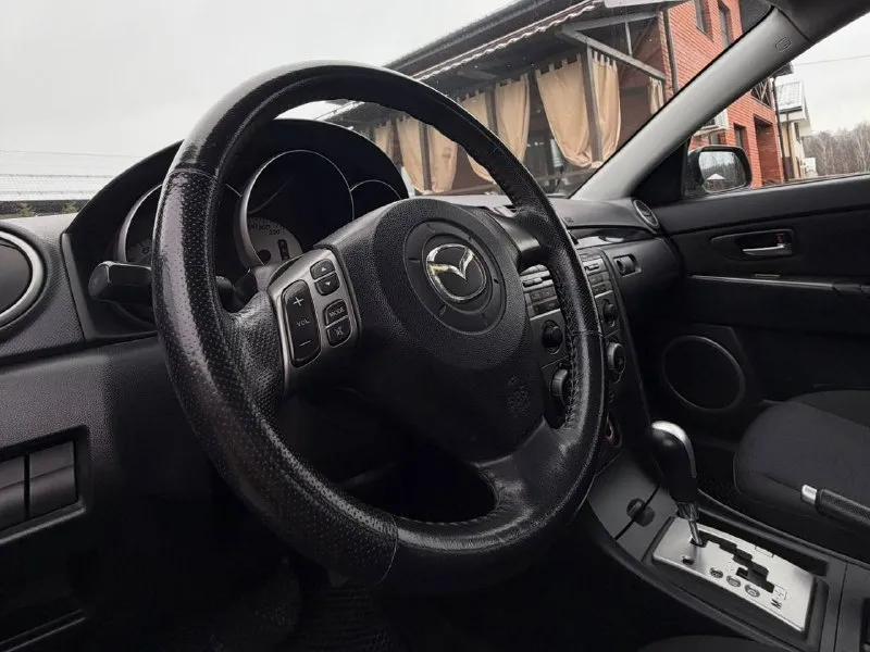 Мазда 3 автомат, 1 хозяин без дтп зеленая автотека, вся в родной краске кроме одного элемента пробег 220 в хорошем состоянии. цена 600 тысяч мариуполь через час будет в бердянске номер для связи +79785153138 - фотография - 8