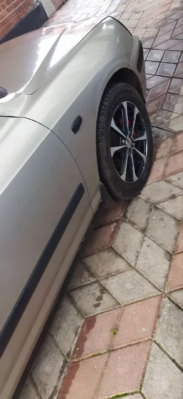 Продам hyundai элантра в хорошем состоянии 2005г по машине сел поехал обслуженна на дисках на новой... - фотография