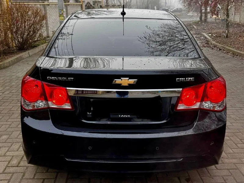 Продам chevrolet cruz объем двигателя 1.8 2014 г. коробка механика пяти ступка автомобиль полностью. обслуживание новая зимняя резина гаражная хранение сигнализация с родной пробег 145 000 км автозапуском машина не битая некрашеная очень в хорошем состоянии цена 980 000 руб. телефон +7949 508 96 15 вячеслав whatsapp telegram на этом номере привязаны звоните пишите город донецк - фотография - 7
