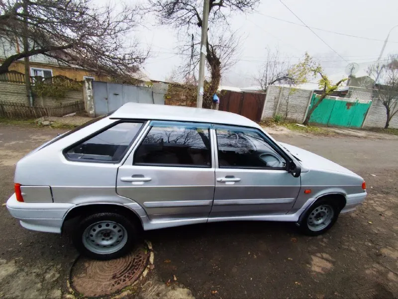 Донецк продам ваз 2114 2010 года объём 1.6 16 клапанов стоят доп. учебные педали машина поварена, все вопросы по телефону +79493244875 василий цена 250 000 руб +торг - фотография - 2