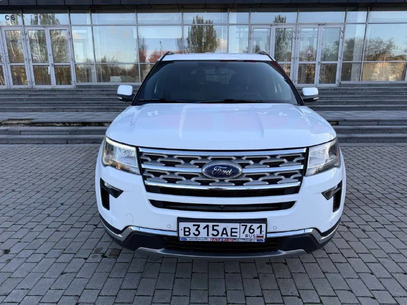 Ford explorer 3.5 awd, дилерский, 7 мест, 2019 года, в идеальном состоянии !!! птс оригинал, 1 хозяин✅ оригинальный пробег 115000 км. вся в родной краске внешний вид просто 🔥🔥🔥 технически в отличном состоянии, после большого то с заменой комплекта грм. хорошая кoмплектация! 3-x зoнный климат-кoнтpоль, бесключевой доступ. датчики дождя и света. обогрев и вентиляция передних сидений, подогрев задних сидений и руля, электропривод третьего ряда, память сидений, диски r20. возможно оформление в кредит. возможен обмен. более детальная информация по телефону. цена - 2.850.000 р. +79494041233 - фотография - 2