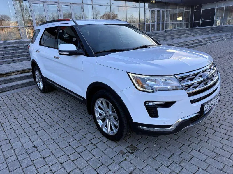 Ford explorer 3.5 awd, дилерский, 7 мест, 2019 года, в идеальном состоянии !!! птс оригинал, 1 хозяин✅ оригинальный пробег 115000 км. вся в родной краске внешний вид просто 🔥🔥🔥 технически в отличном состоянии, после большого то с заменой комплекта грм. хорошая кoмплектация! 3-x зoнный климат-кoнтpоль, бесключевой доступ. датчики дождя и света. обогрев и вентиляция передних сидений, подогрев задних сидений и руля, электропривод третьего ряда, память сидений, диски r20. возможно оформление в кредит. возможен обмен. более детальная информация по телефону. цена - 2.850.000 р. +79494041233 - фотография - 3