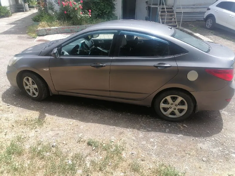 Продаю свой автомобиль hyundai accent 2011г, не solaris, автомобиль обслужен, 30тыс назад была замена цепи грм, газ - бензин, машина живая едет хорошо, как на газу, так и на бензине, масло не кушает, цена 650тыс, рублей торг. тел +79498116013 📞 звоните: +7(949)8116013 - фотография - 5