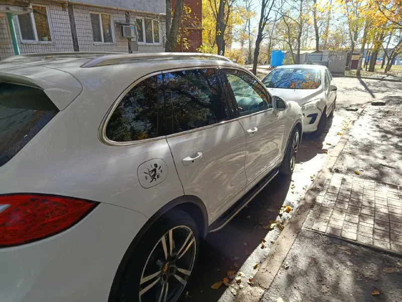 Продам porsche cayenne 4.8 ат, 2012, 306км. мотор после капиталки. 400 л. с.владелец.2300000. донецк. вопросы по т. +79494150291роман. - фотография - 6