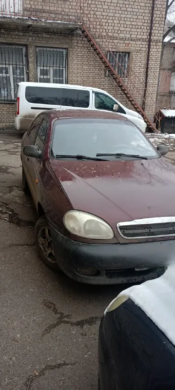 Продам шевроле-ланос 2006 года выпуска, мотор 1.5 головка блока после капиталки + по мелочи (ремни, провода, помпа и т. д. ) ходовка перебрана, кроме одного рулевого наконечника. поварены пороги и днище. сцепа вышла из авто. 2 ключа+2 брелка (1 брелок умер почему-то). стоят штатные туманки, одна погасла (есть диодные ) можно поставить на авто после постановки на учёт. хорошая музыка, 4 колонки и видеорегистратор. так же стоит сигнализация. есть небольшая трещина на лобовом, лобарь меняный ( не родной, я с трещиной ставил на учёт без проблем). документы чистые, переоформление без проблем (собственник). пробег 253 000. последние 300 км после промывки и замены масла заторохтел гидрик. водительская дверь заменена. по кузову полез лак, имеются окрашенные детали. машина без гура, без ц. з. , кондея и стеклоподеников. отдам за 110 000₽. торга и обмена нет. 89494832954 📞 звоните: +7(949)4832954 - фотография - 4