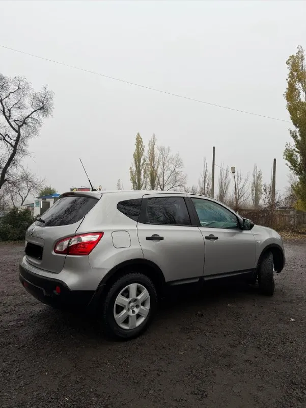 Продам nissan qashqai( nissan кашкай)2012г. пробег 155т. км❗️(подтвержден всеми базами) двигатель 1.6 работает отлично, недавно было то у официалов с подтверждающими документами❗️ проведена диагностика, заменено масло и фильтра. родной окрас, все стёкла заводские, по технике в идеальном состоянии. без дтп(автотека зелёная❗️) салон чистый и ухоженный. авто вложений абсолютно не требует. комплектация: кондиционер ❄️❄️❄️ 4 стеклоподъемника. подогревы сидений, электро-регулировка зеркал с подогревом, дорогая андроид мультимедиа, мультируль, парктроники в круг, автозапуск, омыватель фар, abs, esp, подушки безопасности. два ключа. 💸цена -1 млн 115 тр(торг) антрацит ☎️ +7 (959) 293-24-71 ☎️ +7(959)129-38-77(telegram) 📞 звоните: +7(959)2932471 - фотография - 3