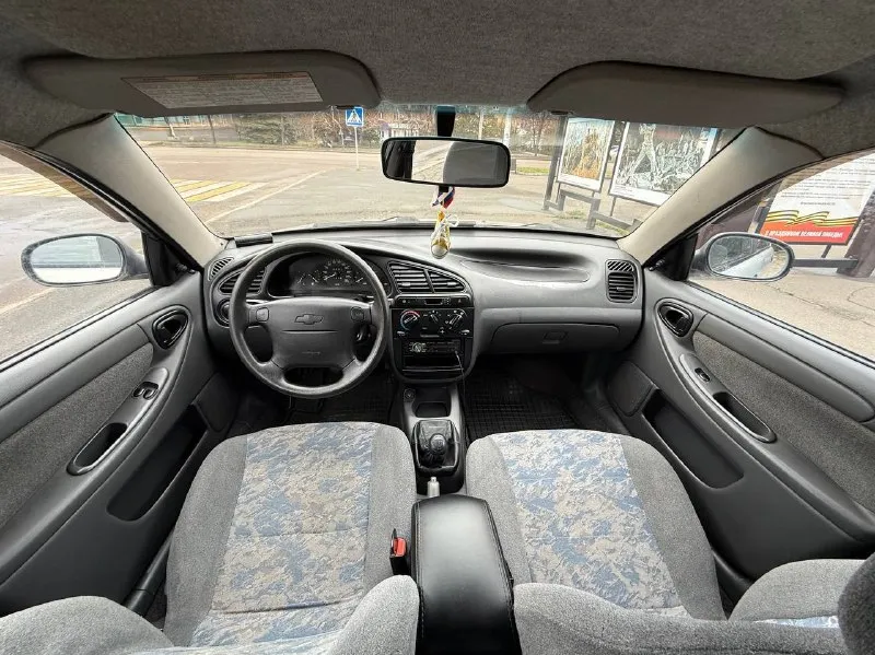 Продам chevrolet lanos 1.5 2008г. я один собственник, продажа с переоформлением. машиной владею с 2016г. пробег 222300км. в дтп не была. комплектация sx. двигатель 1.5, установлено евро-4 (вписано в птс). гидроусилитель руля, передние стеклоподъёмники, сигнализация с обратной связью, центральный замок, кондиционер, магнитола с usb, птф. по двигателю и коробке на отлично, масло не ест, технически исправна, по ходовке все хорошо ничего не стучит. машина обслуживалась по регламенту, много узлов уже поменял для машины этих лет, долгое время не придется ремонтировать. запчасти ставились оригиналы либо хорошие аналоги. дно, багажник, стаканы в идеале. по кузову можно сказать в идеальном состоянии, пороги арки без намека на рыжики в целом на фото все показал. по салону на отлично, не прокурен. автомобиль уже переобул на зимнюю резину. также есть 2 комплект резины на дисках ! цена 💰445.000тыс. руб торг возможен после осмотра тел. +7949-363-04-33 осмотр:г. макеевка(центр 📞 звоните: +7(949)3630433 - фотография - 6