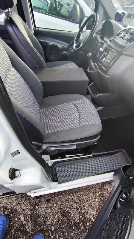 Продам mercedes 639 кузов extra long 2014 год ! 2.1 коробка механика привод задний пробег 212 учёт рф! был в одной семье 1 хозяйка 2.2 млн лнр, свердловск +79591094273 📞 звоните: +7(959)1094273 - фотография - 4