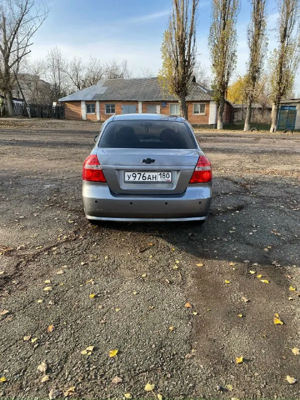 Продам замечательный автомобиль собственник авео т250 1.5 л. мощность 86 л. с корея концерн gm второй хозяин машина хозяйская, два ключа, два пульта работает абсолютно все не гнилая, не варенная, так как в этом нет необходимости установлено в авто - хороший свет новые броне провода, свечи, масла и фильтра, бензонасос, рхх, тормозные колодки так же установлена хорошая акустика в машине есть гур, кондиционер, парктроник, электро регулировка зеркал из салона, подогрев заднего стекла. сейчас стоят зимние колеса r14 резина 75% запаска, домкрат в комплекте авто находится в торезе днр тел +7 (949) 464-34-48 два комплекта колес зима-лето летняя резина и диски проехали один сезон r15 цена 575т. ₽ (торг у капота ) любые проверки на любых сто фото сделаны 23.11.25 📞 звоните: +7(949)4643448 - фотография - 6