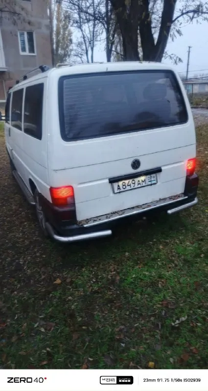 Продам, volkswagen т4, 90 год, без гнили и ржавчины 400 тыс руб, бусом нужно заниматься, с переоформлением, возможен обмен на приору. +79495945057 енакиево горловка, 📞 звоните: +7(949)5945057 - фотография - 2