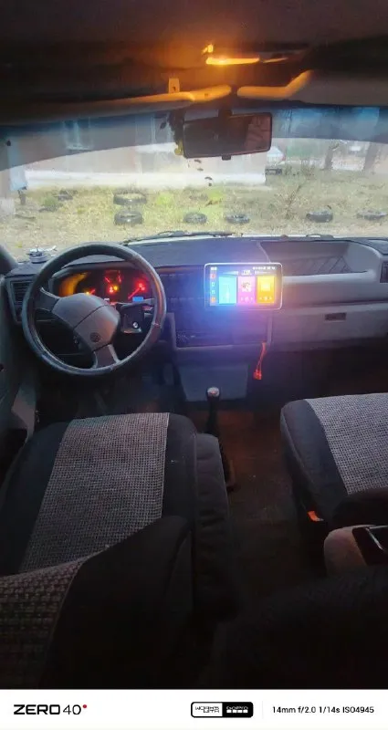 Продам, volkswagen т4, 90 год, без гнили и ржавчины 400 тыс руб, бусом нужно заниматься, с переоформлением, возможен обмен на приору. +79495945057 енакиево горловка, 📞 звоните: +7(949)5945057 - фотография - 5