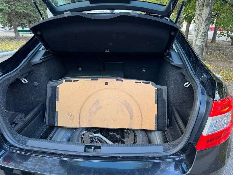 Skoda octavia a7, 2016 г. вложений не требует! полностью ухожена. предлагаю вам надежный и комфортный автомобиль — skoda octavia в кузове a7 2016 года выпуска. двигатель 1.4 tsi (150 л. с.) в паре с экономичной и плавной 7-ступенчатой роботизированной коробкой передач (dsg). расход топлива минимальный. ное масло и фильтр менялись каждые 5000-6000 км. все работы проводились своевременно. вы покупаете автомобиль, который не потребует вложений в ближайшие капот, передний бампер и фары защищены бронепленкой. установлена современная сигнализация starline с функцией автозапуска. в салоне чистота и порядок, все системы работают исправно. машина готова к эксплуатации. ￼ состояние: отличное, все работает. ￼ цена: 1 350 000 рублей. торг уместен для серьезных покупателей после осмотра. ￼ +7 (949) 602-18-39 📲 tg: tori tori 📞 звоните: +7(949)6021839 - фотография - 7