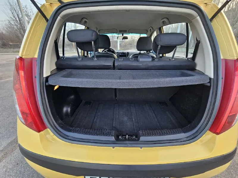 Hyundai i10 2008г 1,1бензин мкпп 85т км покупалась новой в автосалоне в донецке, одна хозяйка. без дтп, стекла родные, родной окрас. пробег подтвержден историей обслуживания, есть все наряд заказы! 520т руб 9495213411 - фотография - 10