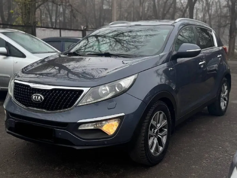 В продаже kia sportage рестайлинг 2014 года выпуска!
Автомобиль в достойном состоянии, двигатель 2.0 бензин, работает абсолютно тихо без каких либо посторонних шумов, родной пробег: 190.000км, коробка также работает четко, без каких либо затупов!
Максимально возможная комплектация: музыка infinity, комбинированный салон кожа-альканатара, черный потолок, мульт-руль, двух-зонный климат контроль, полный привод, подогревы сидений и тд.
Юридически абсолютно чистая, возможен любой вид переоформления!
Осмотр донецк
Цена: 1.350.000₽, торг реальному покупателю
☎️ +7 (949) 628-72-17
📞 Звоните: +7(949)6287217 - фотография - 2