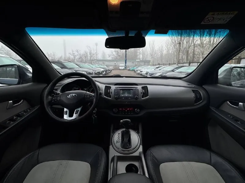 В продаже kia sportage рестайлинг 2014 года выпуска!
Автомобиль в достойном состоянии, двигатель 2.0 бензин, работает абсолютно тихо без каких либо посторонних шумов, родной пробег: 190.000км, коробка также работает четко, без каких либо затупов!
Максимально возможная комплектация: музыка infinity, комбинированный салон кожа-альканатара, черный потолок, мульт-руль, двух-зонный климат контроль, полный привод, подогревы сидений и тд.
Юридически абсолютно чистая, возможен любой вид переоформления!
Осмотр донецк
Цена: 1.350.000₽, торг реальному покупателю
☎️ +7 (949) 628-72-17
📞 Звоните: +7(949)6287217 - фотография - 8