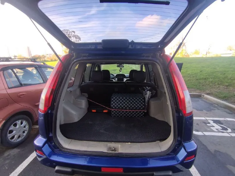 Продам nissan x-trail 2002г. машина в хорошем состоянии без ржавчины и гнили по ходовой части всё сделано 4стойки 4пружины (каяба ) тормозные диски новая рейка рулевая замовиленно днище бронька на фарах в комплекте отдаю колёса зимние на дисках два комплекта ковриков зима лето. цена 600т. р тел +7949-635-43-13 мариуполь - фотография - 5