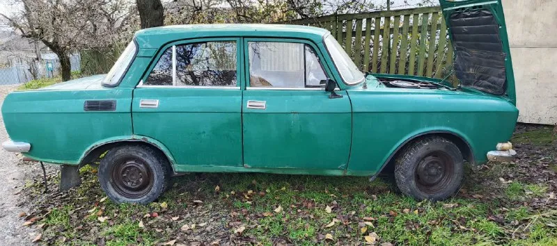 Продам срочно москвич 2140 находится в мариуполе укр номера бензин - газ на уверенном ходу, гнили по... - фотография