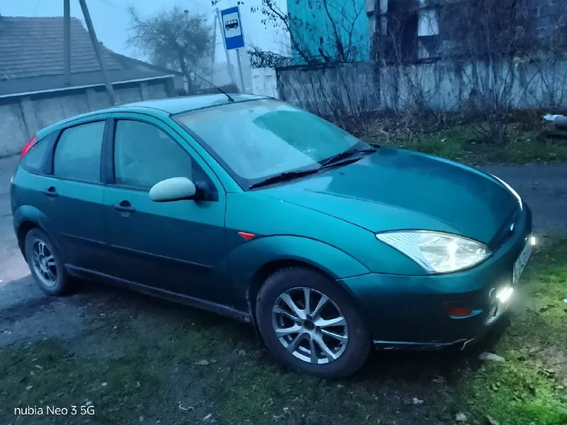 Продам ford фокус 1(1999) матор 1.6 бензин машина в хорошем состоянии цена 350 тысяч звонить по номеру +79494652293 📞 звоните: +7(949)4652293 - фотография - 3
