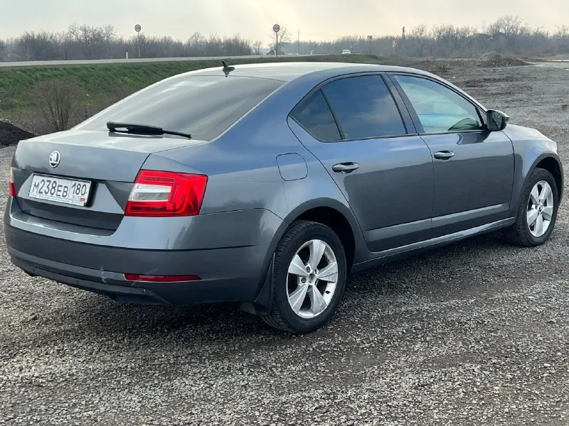 В продаже skoda octavia a7 2019 год пробег-53.000 км. любые проверки ! -1.4 tsi коробка-механика комплектация-hockey edition ! адаптивный круиз-контроль, климат контроль, удержание в полосе, передние и задние парктроники, датчики света и дождя, датчики шин, все подъемники, подогревы передних и задних сидений, эл. подогрев лобового стекла, обогрев зеркал, розетка 220 w, кожаный мульти руль. цена 1 670 000 ₽ торги у машины +79494252611 осмотр: г торез! 📞 звоните: +7(949)4252611 - фотография - 3