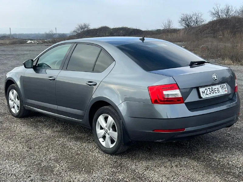 В продаже skoda octavia a7 2019 год пробег-53.000 км. любые проверки ! -1.4 tsi коробка-механика комплектация-hockey edition ! адаптивный круиз-контроль, климат контроль, удержание в полосе, передние и задние парктроники, датчики света и дождя, датчики шин, все подъемники, подогревы передних и задних сидений, эл. подогрев лобового стекла, обогрев зеркал, розетка 220 w, кожаный мульти руль. цена 1 670 000 ₽ торги у машины +79494252611 осмотр: г торез! 📞 звоните: +7(949)4252611 - фотография - 5