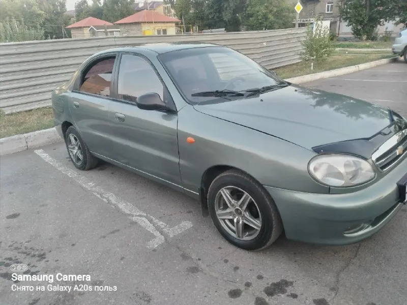 Продаю chevrolet ланос 🚘 в хорошем состоянии как по технике так и по кузову комплектация базовая 👍 мотор 1,5 пробег(90) тысяч по мотору не дымит не троит масло не жрёт работает как часики👍 гур абс кпп все скоростя включаются без каких-либо проблем год выпуска 2007 кондиционер работает но нужно заправить новая летняя резина по документам все норм 👌 цена 280 руб торг уместен по интересующим вопросам обращаться по ☎️ телефону +79495615773 находимся город 🏙️ макеевка 📞 звоните: +7(949)5615773 - фотография - 2