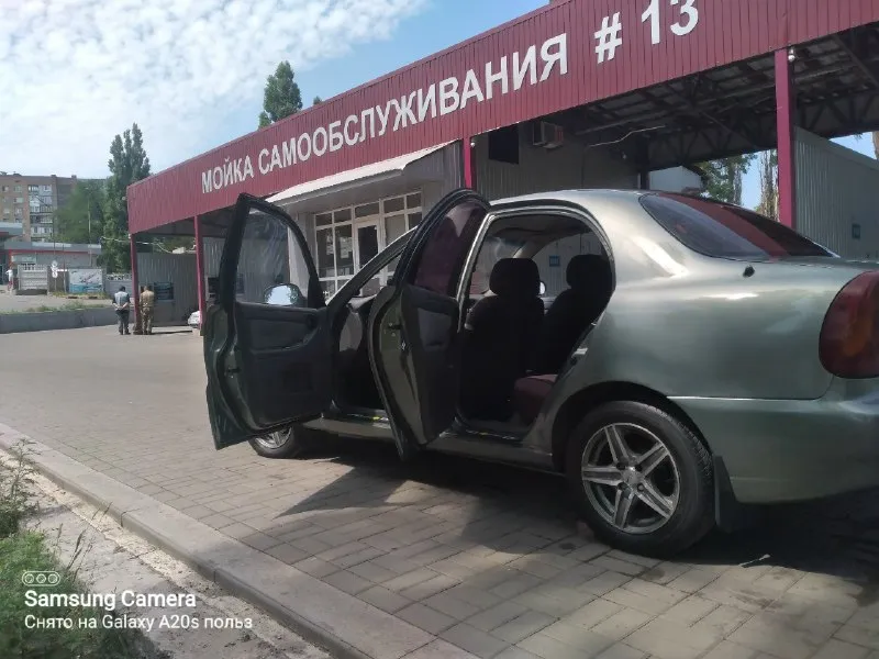 Продаю chevrolet ланос 🚘 в хорошем состоянии как по технике так и по кузову комплектация базовая 👍 мотор 1,5 пробег(90) тысяч по мотору не дымит не троит масло не жрёт работает как часики👍 гур абс кпп все скоростя включаются без каких-либо проблем год выпуска 2007 кондиционер работает но нужно заправить новая летняя резина по документам все норм 👌 цена 280 руб торг уместен по интересующим вопросам обращаться по ☎️ телефону +79495615773 находимся город 🏙️ макеевка 📞 звоните: +7(949)5615773 - фотография - 7