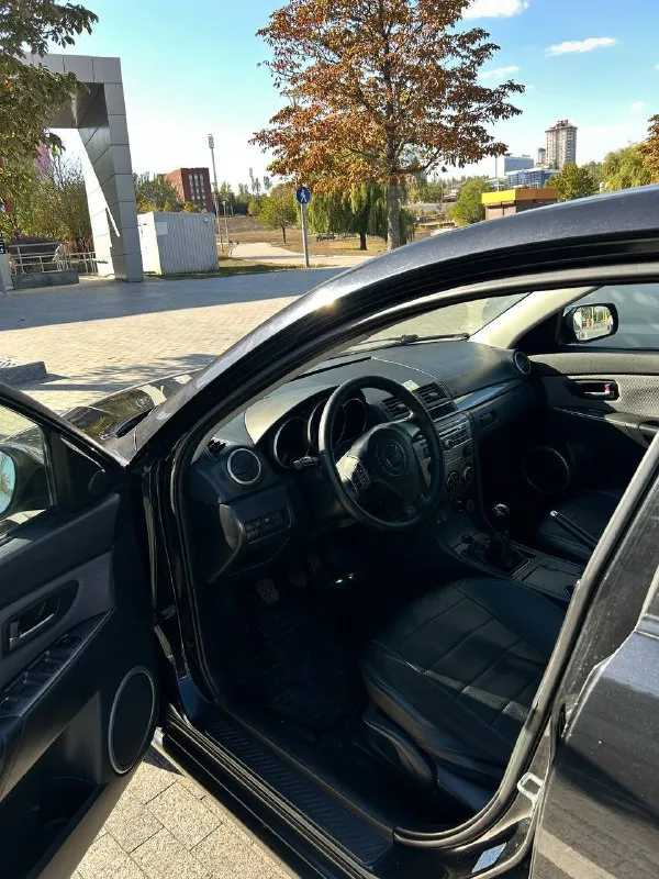 В продаже mazda 3 bk 2007 год комплектация sport 2.0л механика 6 ступ машиной владею три года, переоформлена на 180. по технике машина обслужена, без нареканий. недавно обслужен ремкомплектом мотор, заменяна вся многорычажка сзади и прочее. по кузову есть возрастные нюансы, салон ухоженный машина уже переобута на зимнюю резину (откатала один сезон) цена: 555.000 ₽ телефон для связи: +79497406391 📲 tg: @docaac 📞 звоните: +7(949)7406391 - фотография - 5