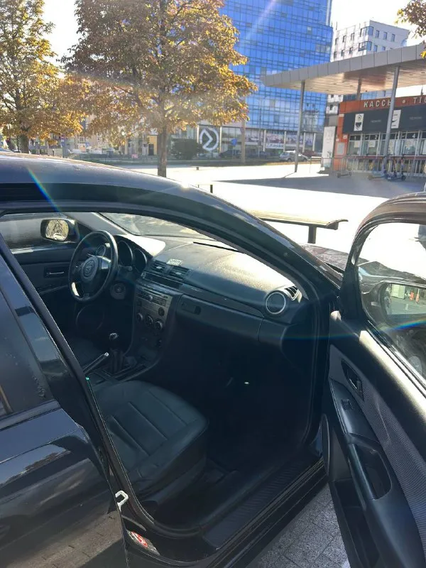 В продаже mazda 3 bk 2007 год комплектация sport 2.0л механика 6 ступ машиной владею три года, переоформлена на 180. по технике машина обслужена, без нареканий. недавно обслужен ремкомплектом мотор, заменяна вся многорычажка сзади и прочее. по кузову есть возрастные нюансы, салон ухоженный машина уже переобута на зимнюю резину (откатала один сезон) цена: 555.000 ₽ телефон для связи: +79497406391 📲 tg: @docaac 📞 звоните: +7(949)7406391 - фотография - 6