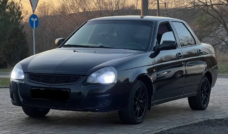 Ваз приора год выпуска 2008 автомобиль в хорошем состоянии комплектация люкс кондиционер стеклоподъё... - фотография