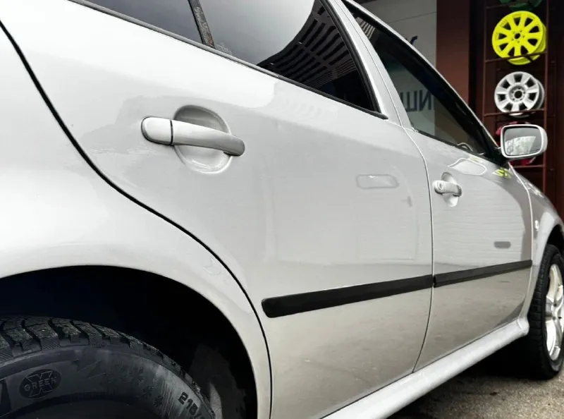 Продам skoda octavia tour 1.6 автомобиль в отличном состоянии без дефектов (гнили, коррозии, ржавчин и тд. ) за все время эксплуатации у автомобиля 2 собственника. большую часть простояла в теплом гараже. пробег:170.000 км бережное использование автомобиль не участвовал в дорожно транспортных происшествиях (без дтп) днище и пороги абсолютно целое без дыр и тд. техническая часть:без посторонних звуков и без вложений. год выпуска:2007 объем двигателя:1.6 кпп:механика 5-ти ступка привод:передний комплектация:рабочий кондиционер, усилитель руля (гур), центральный замок, электрорегулируемые зеркала, обогрев зеркал, передние электростеклоподъёмники, регулировка рулевой колонки, регулировка сидений по высоте, массажные передние сидения, хорошая акустика, обогревы стекла, подушка безопасности airbag, диски радиусом 16r резина зима michelin, сервисные книги. стоимость:625.000₽ хороший торг строго возле автомобиля. контактный номер телефона: +79494166360 +79494675503 - фотография - 4