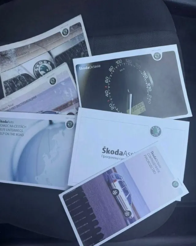 Продам skoda octavia tour 1.6 автомобиль в отличном состоянии без дефектов (гнили, коррозии, ржавчин и тд. ) за все время эксплуатации у автомобиля 2 собственника. большую часть простояла в теплом гараже. пробег:170.000 км бережное использование автомобиль не участвовал в дорожно транспортных происшествиях (без дтп) днище и пороги абсолютно целое без дыр и тд. техническая часть:без посторонних звуков и без вложений. год выпуска:2007 объем двигателя:1.6 кпп:механика 5-ти ступка привод:передний комплектация:рабочий кондиционер, усилитель руля (гур), центральный замок, электрорегулируемые зеркала, обогрев зеркал, передние электростеклоподъёмники, регулировка рулевой колонки, регулировка сидений по высоте, массажные передние сидения, хорошая акустика, обогревы стекла, подушка безопасности airbag, диски радиусом 16r резина зима michelin, сервисные книги. стоимость:625.000₽ хороший торг строго возле автомобиля. контактный номер телефона: +79494166360 +79494675503 - фотография - 8
